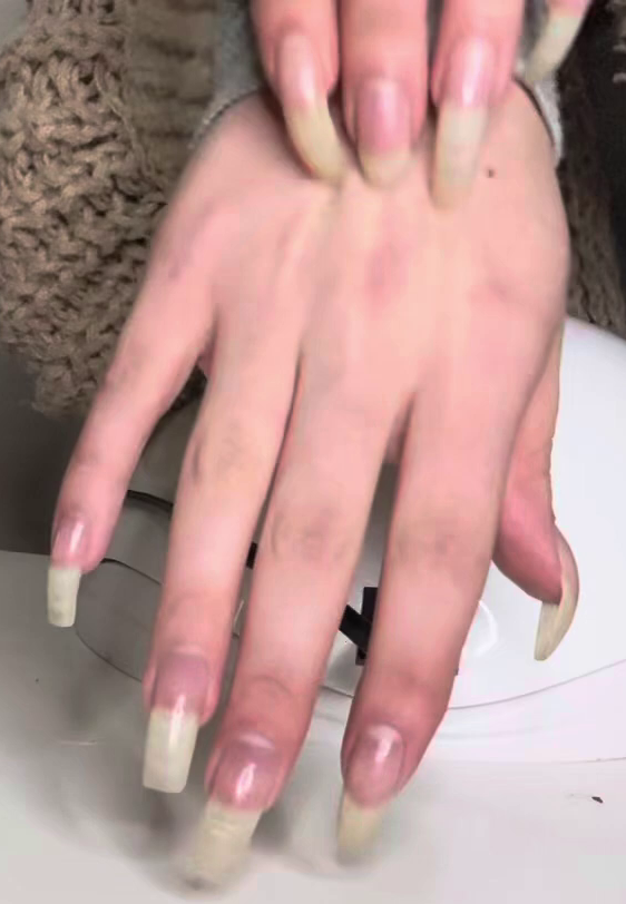 ASMR 2 min Natural Long Nails Tapping ¦ Scratching (small.png
